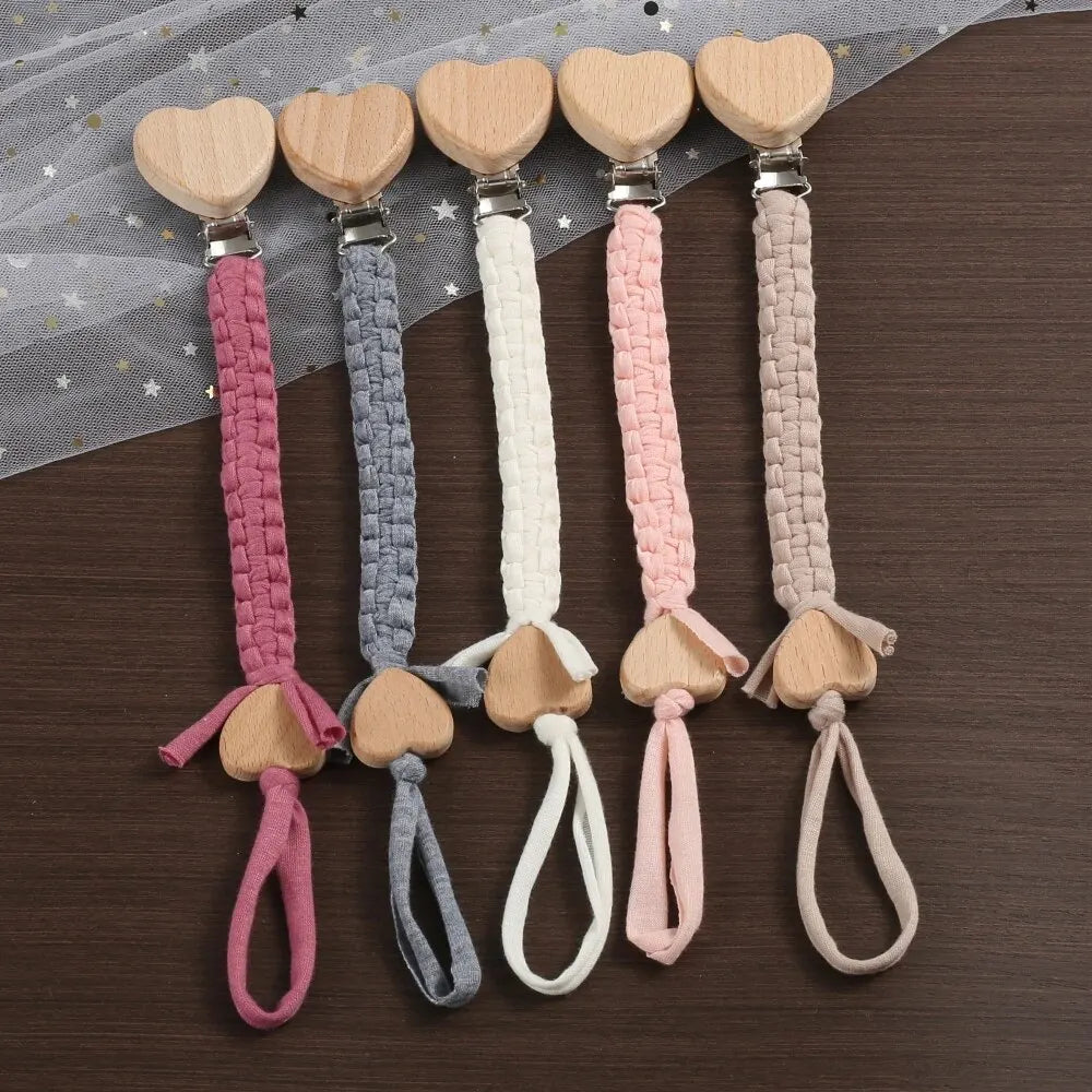 Attache Tétune Bébé  en Forme de Cœur