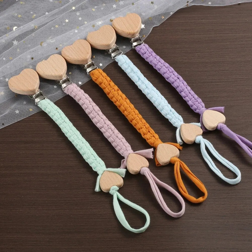 Attache Tétune Bébé  en Forme de Cœur